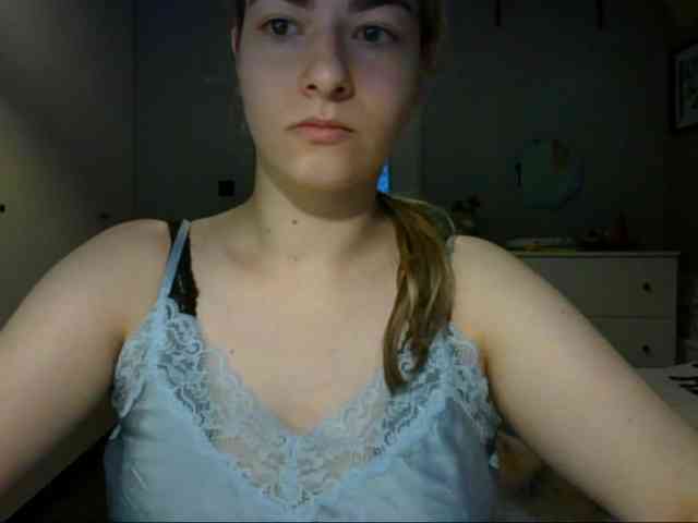 RosieJune webcam