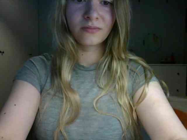 RosieJune webcam