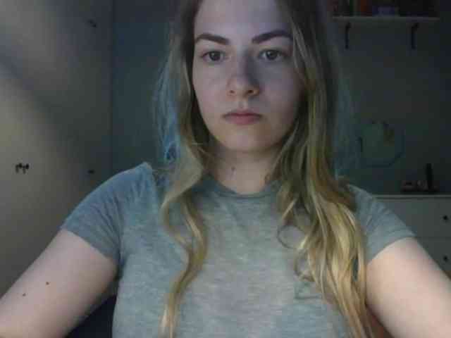 RosieJune webcam