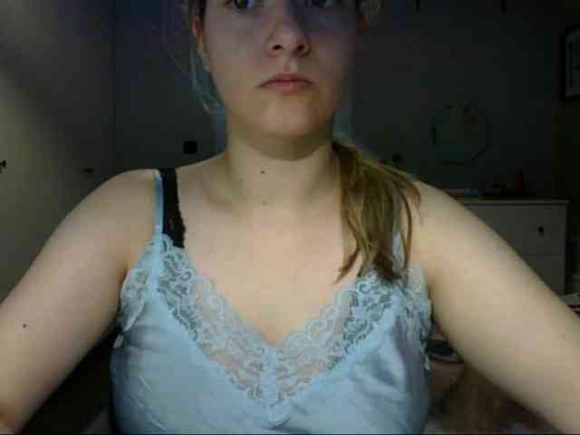 RosieJune webcam