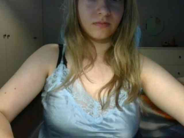 RosieJune webcam