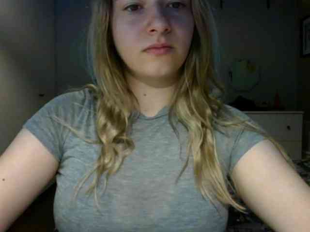 RosieJune webcam