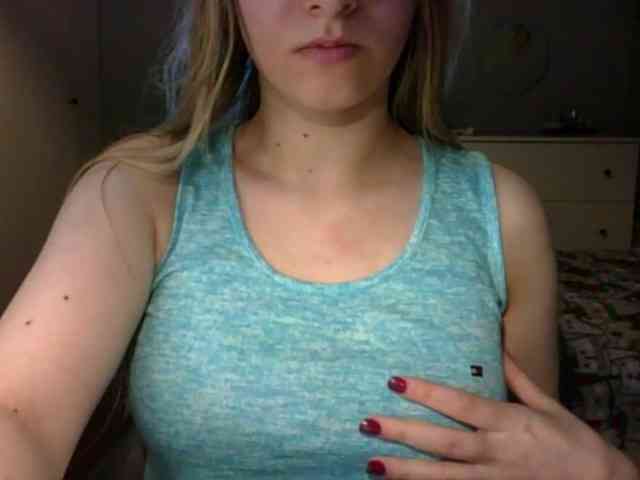 RosieJune webcam