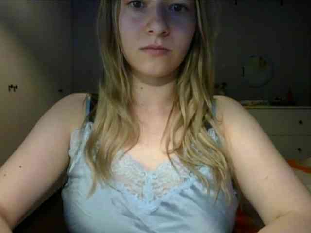 RosieJune webcam