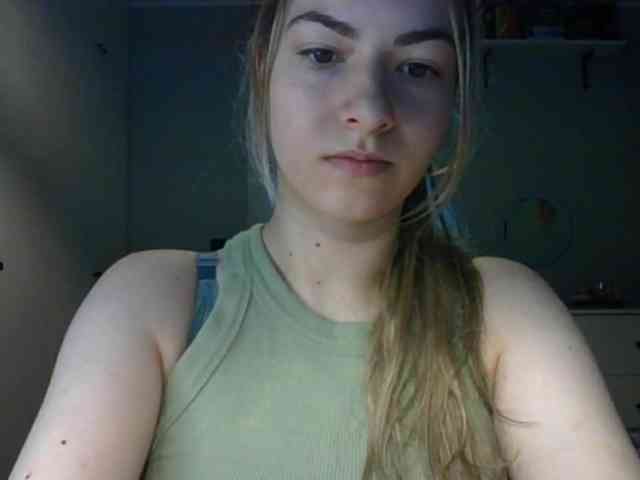 RosieJune webcam