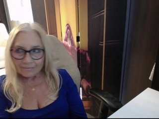 BlondeSofia Porn Show