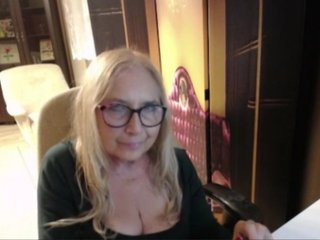 BlondeSofia Porn Show