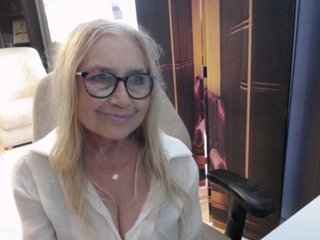 BlondeSofia Porn Show