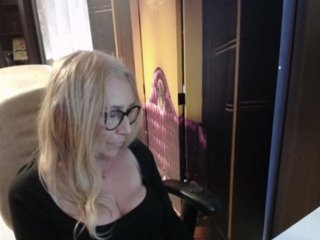 BlondeSofia Porn Show