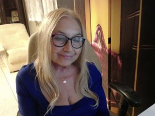 BlondeSofia Porn Show