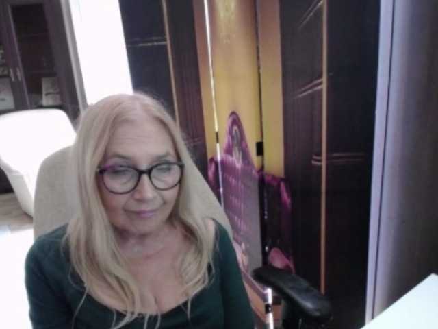 BlondeSofia live cam preview