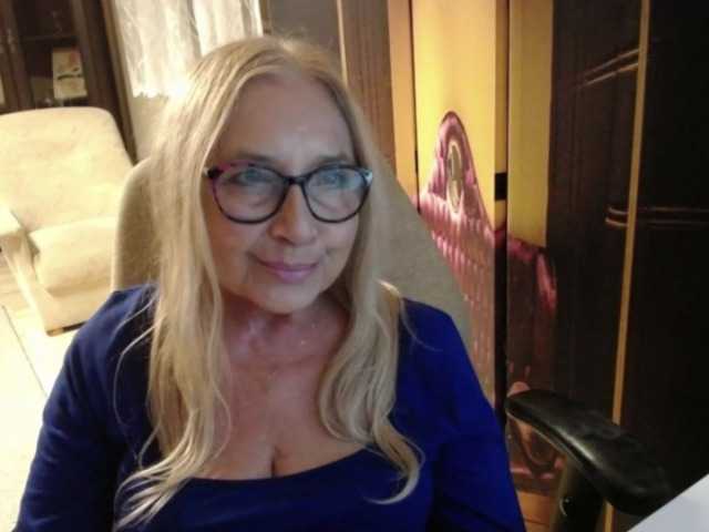 BlondeSofia live cam on BongaCams