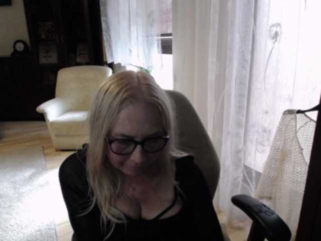 BlondeSofia live cam on BongaCams