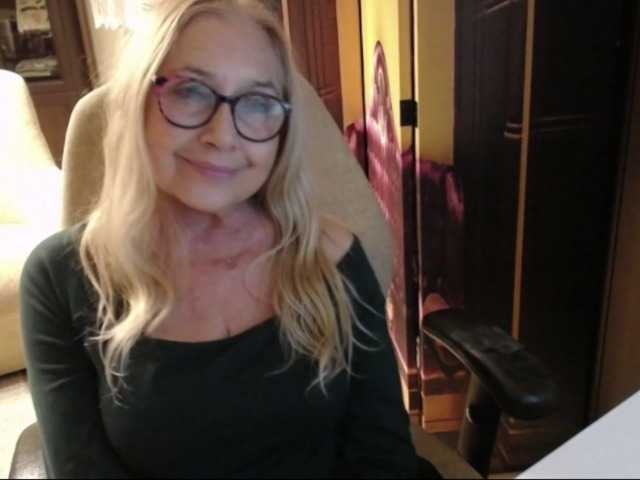 BlondeSofia live cam on BongaCams