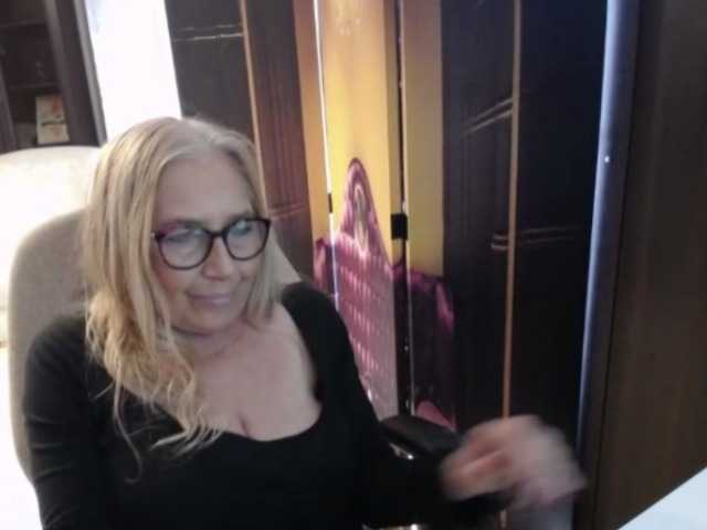 BlondeSofia live cam