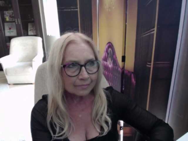 BlondeSofia live cam on BongaCams