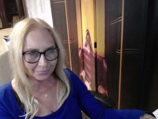 BlondeSofia live cam on BongaCams