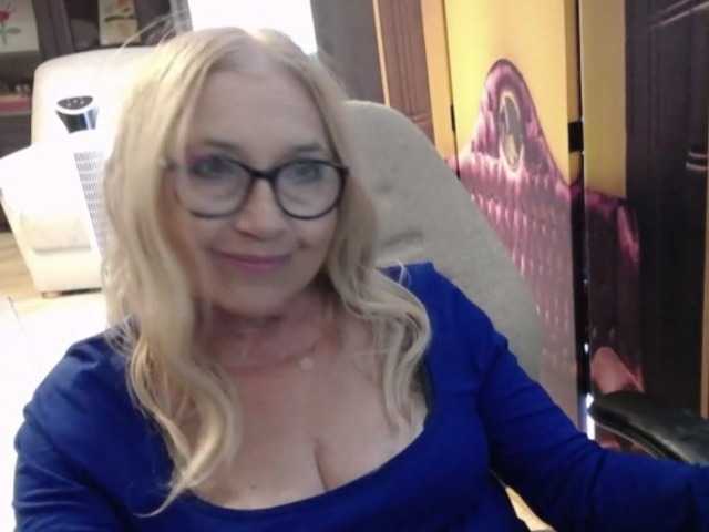 BlondeSofia live cam on BongaCams