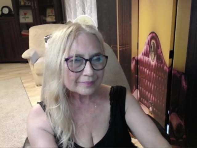 BlondeSofia live cam on BongaCams