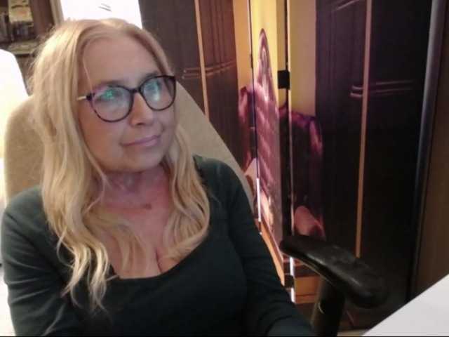 BlondeSofia live cam on BongaCams