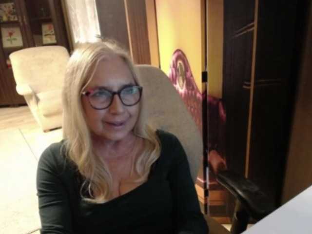 BlondeSofia live cam on BongaCams