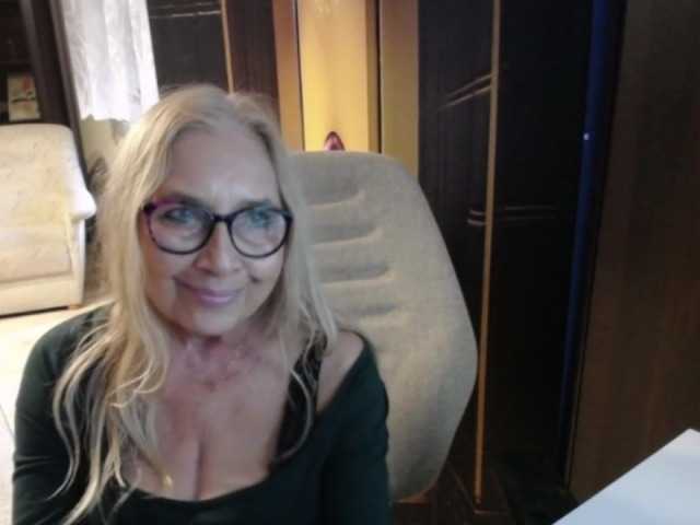 BlondeSofia live cam preview