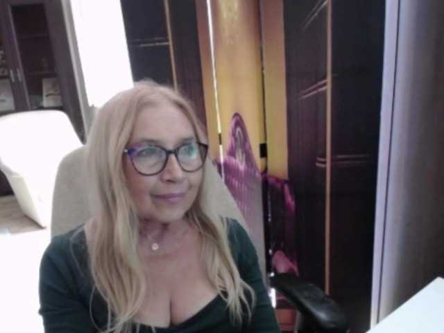 BlondeSofia live cam on BongaCams