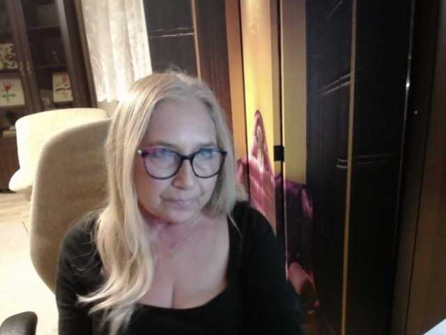 BlondeSofia live cam on BongaCams