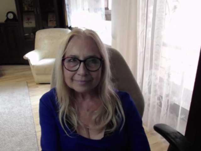 BlondeSofia live cam on BongaCams