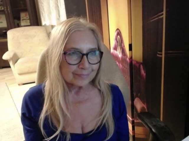 BlondeSofia live cam on BongaCams