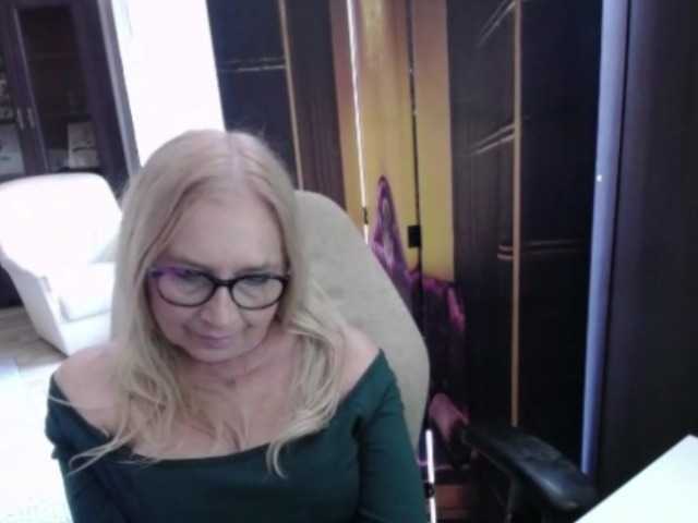 BlondeSofia live cam preview
