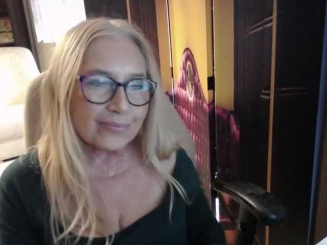 BlondeSofia live cam on BongaCams