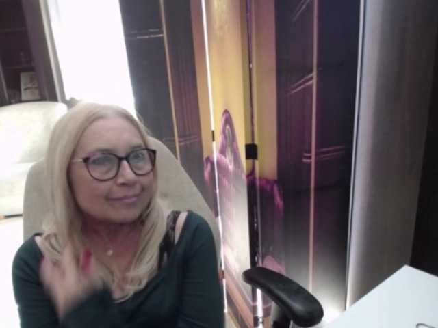 BlondeSofia live webcam show