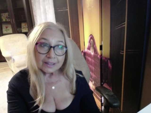 BlondeSofia live cam on BongaCams