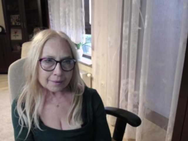 BlondeSofia live cam on BongaCams