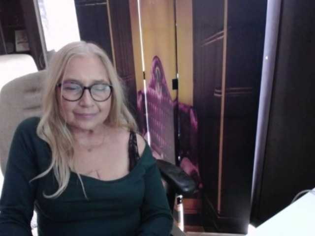BlondeSofia live cam preview