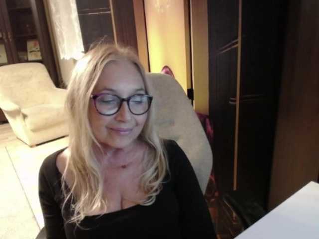 BlondeSofia live cam on BongaCams