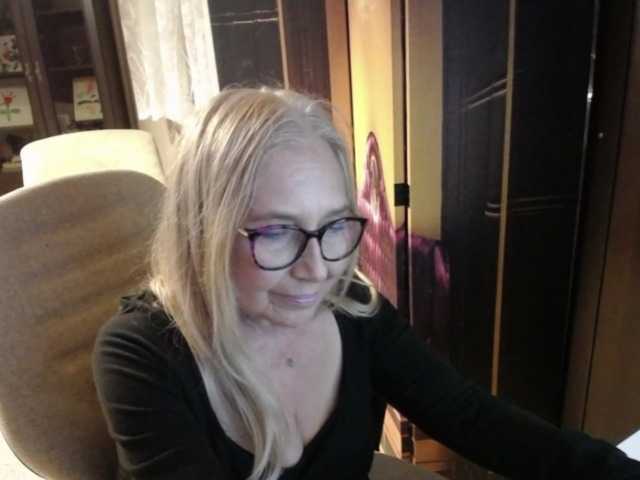 BlondeSofia live cam on BongaCams