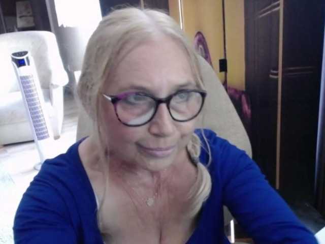 BlondeSofia live cam on BongaCams