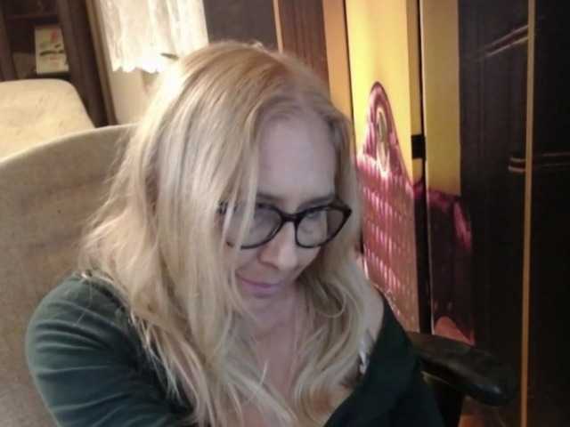 BlondeSofia live cam on BongaCams
