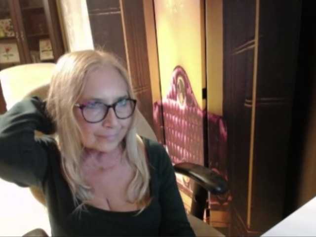 BlondeSofia live cam on BongaCams