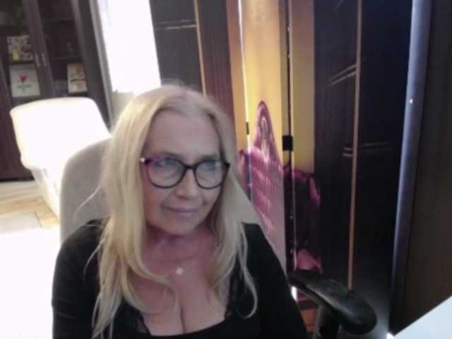 BlondeSofia live cam on BongaCams