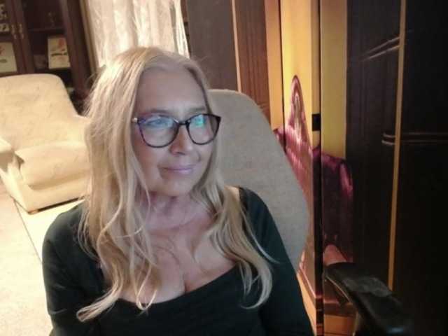 BlondeSofia live cam on BongaCams