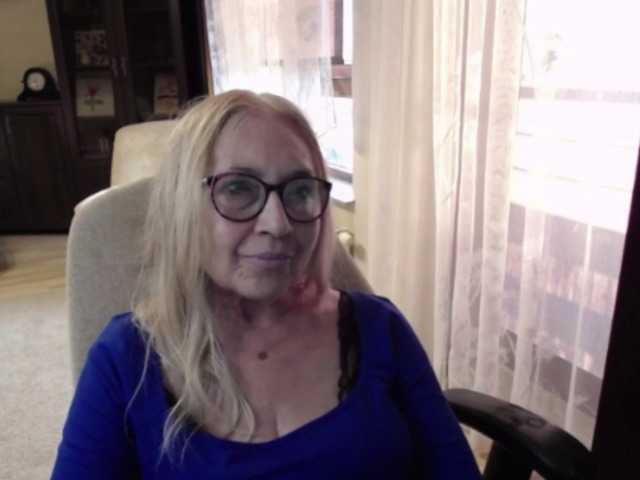 BlondeSofia live cam on BongaCams