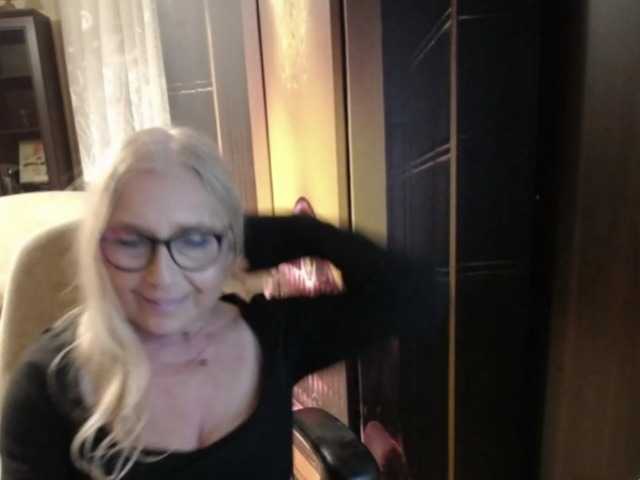 BlondeSofia live cam on BongaCams