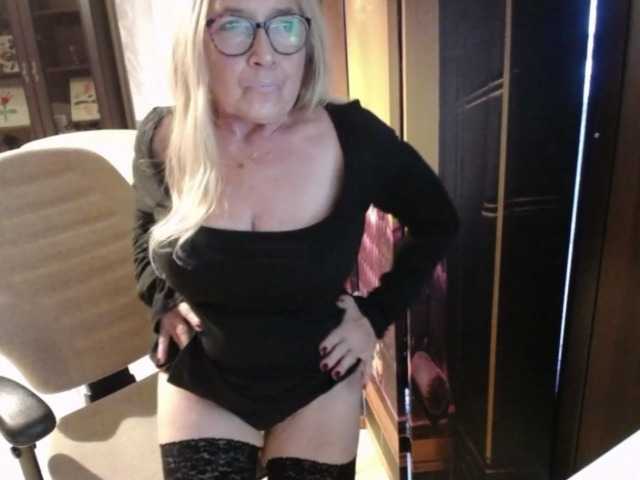Blondesofia live cam