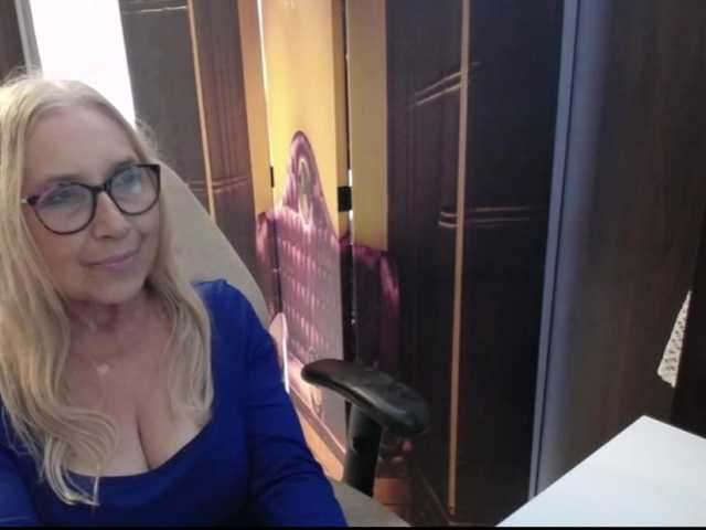 BlondeSofia live cam on BongaCams