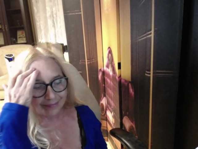 BlondeSofia live cam on BongaCams