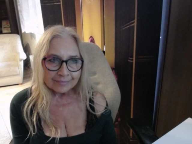 BlondeSofia live cam on BongaCams