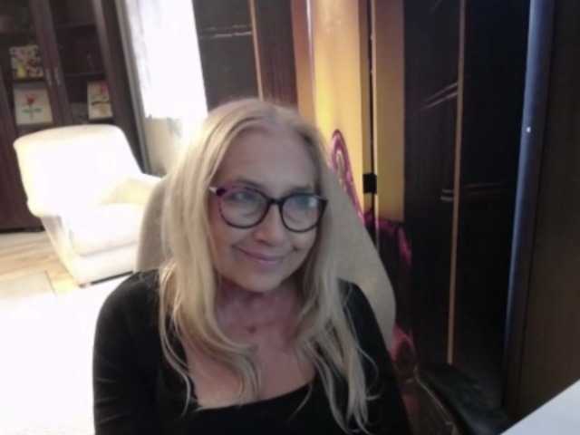 BlondeSofia live cam on BongaCams